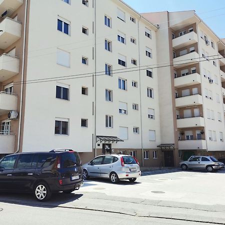 Apartman Vukota 2 Pirot Eksteriør bilde